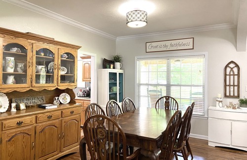 Havana House | 5 BR Clean and Comfortable Ranch Style Home