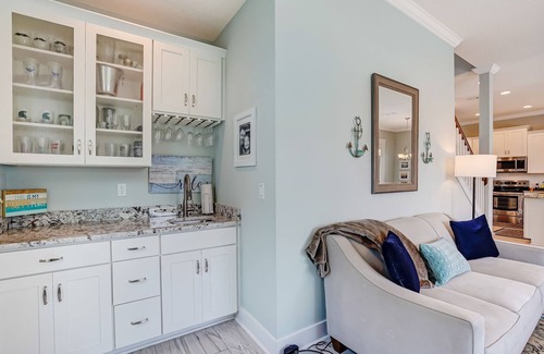 Jacksonville Beach House | 5 BR luxury Beach house 5 min walk to beach