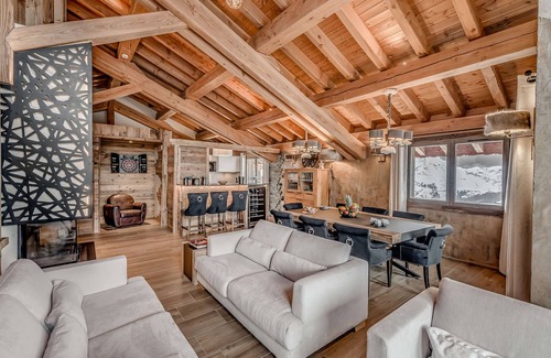 Les Almes Ski Chalet | 5* Chalet with sauna, Jacuzzi, relaxation room and parking in Tignes