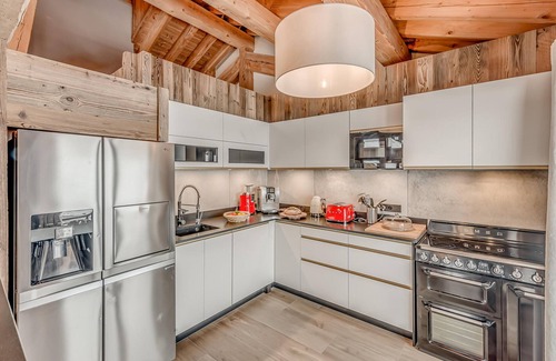 Les Almes Ski Chalet | 5* Chalet with sauna, Jacuzzi, relaxation room and parking in Tignes