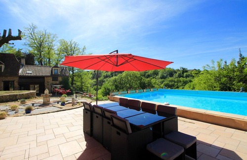 Le Buisson-de-Cadouin House | 5 gîtes, a pretty stone house and 2 swimming pools in the heart of Périgord Noir