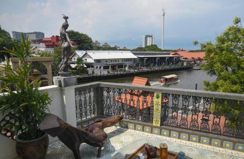 Taman Kota Laksamana Hotel | 5 Heeren Museum Residence