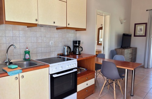 Almiros Beach Villa | 5 Independent Maisonettes each with a Private Pool | 250 m from the sandy beach