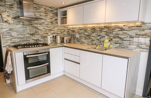 Fourstones Near Bentham Cottage | 5 LAKE HOUSE, pet friendly, with open fire in Bentham, Yorkshire