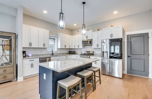 Sylvan Hills House | 5 Mi to Dtwn ATL: Home w/Office & Large Backyard!