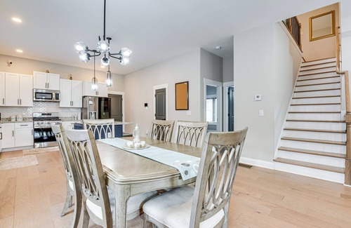 Sylvan Hills House | 5 Mi to Dtwn ATL: Home w/Office & Large Backyard!