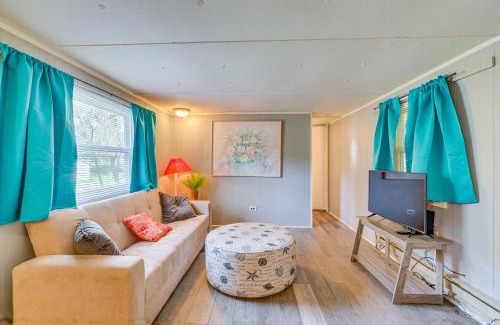 Hernando House | 5 Mi to Golf Charming Hernando Home with Deck