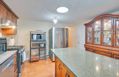 Medford House | 5 Mi to TD Garden: Quiet Medford Getaway!