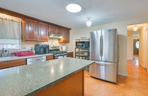 Medford House | 5 Mi to TD Garden: Quiet Medford Getaway!