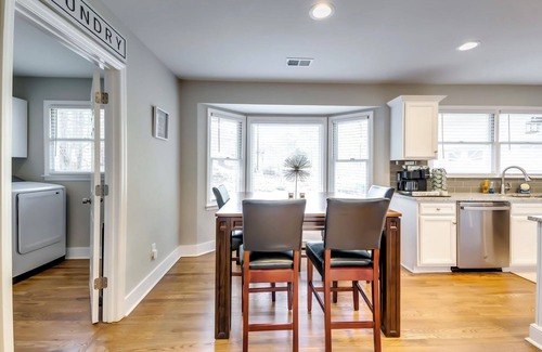 Atlanta House | 5 Miles from GWCC, State Farm Arena, & Mercedes Benz Stadium n5Bdrm+GmRm+Theater