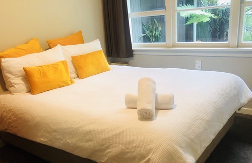 Lynmore House | 5 min to forest, comfy house with great amenities