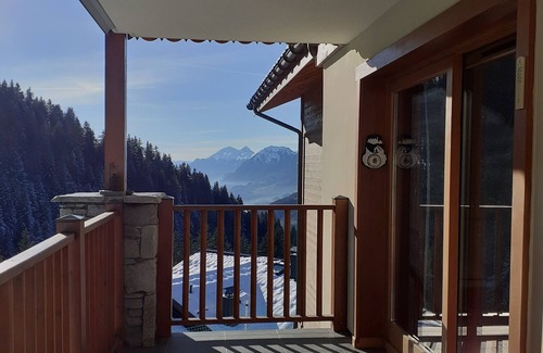 Cohennoz Apartment | 5 min. walk to Les Saisies cable car, apartment. Cosy one-bedroom apartment at the Cernix