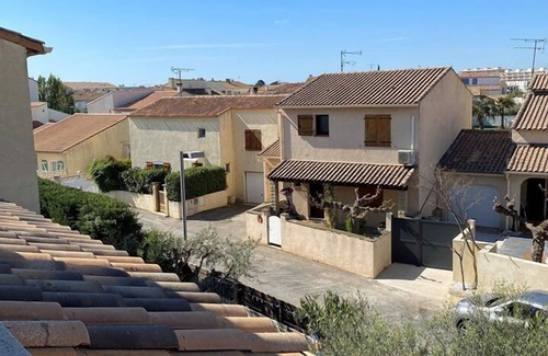Le Grau-Du-Roi Apartment | 5 min walk to the beach, quiet location, sleeps 4, fully equipped with storeroom, parking and.
