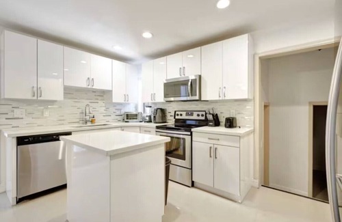 Boynton Beach Apartment | 5 Mins from the Beach! Private Pool and Hot Tub, Mini-Golf & Entertainment