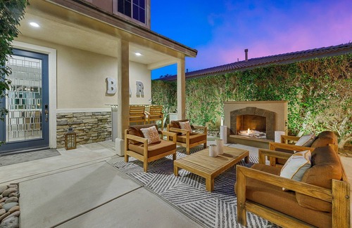 Anastacia House | 5 mins to Coachella - Luxe Pool, Spa & Fireplaces