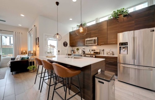 Northside House | 5 mins to Downtown | Tesla Charger | Sleeps 6