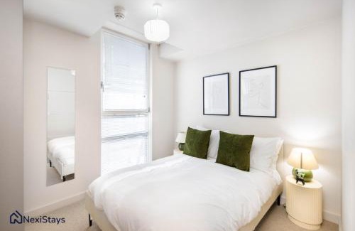 St Luke's Apartment | 5 Mins Walk to Moorgate, Tranquil City Retreat