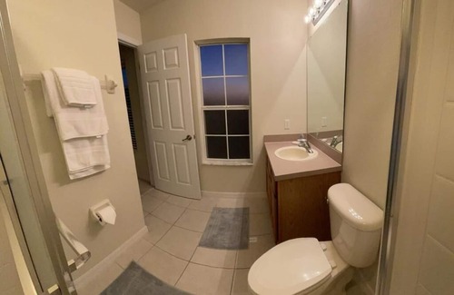 Kissimmee Resort | 5 minues to the theme park. Family sized communy pool