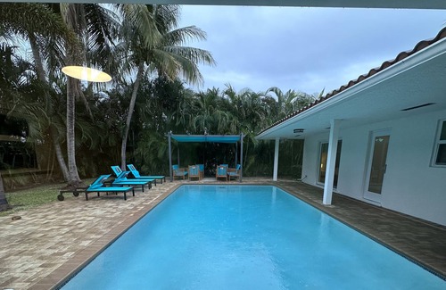 Lake Ida Shores House | 5 minutes from beach! Beautiful remodeled home w/ pool in the best neighborhood.