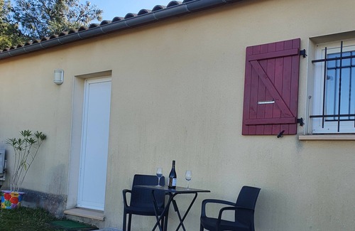 Palaja Apartment | 5 minutes from Carcassonne, fully-equipped studio with terrace.