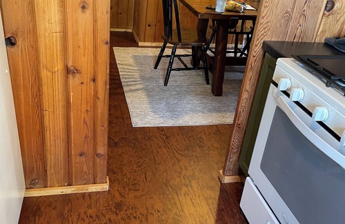 East Tawas House | 5 minutes from Downtown East Tawas, On The Rocks is a cottage on Lake Huron