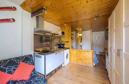 La Molina Apartment | 5 minutes from the Train, Restaurants and Supermarkets! Apartment Ideal for Couples.