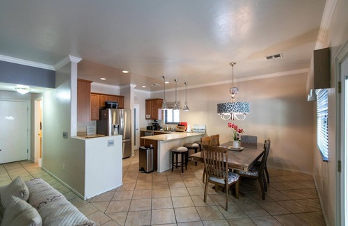 Tucson House | 5 minutes to I-10 Air Space Museum 15 minutes to UOA and downtown