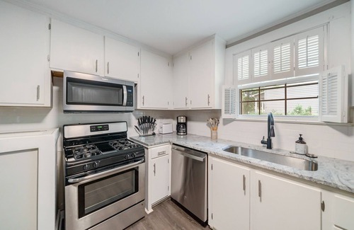 Biddleville House | 5 Minutes to Uptown
