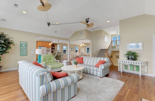 Duck House | 5 O'Clock Somewhere: Close to Beach, Dog-Friendly, Hot Tub & Pool
