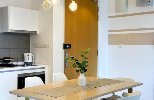 Kampung Kerinchi Apartment | 5 pax - Bangsar South - 7 mins drive to Mid Valley
