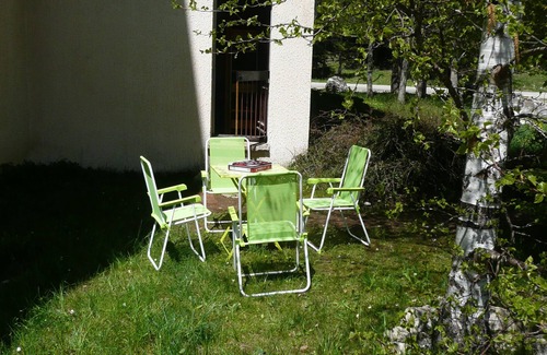 Correncon-en-Vercors Apartment | 5-person apartment at the foot of the slopes, south-facing