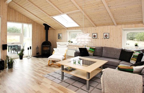 Aalbaek House | 5 person holiday home in lb k