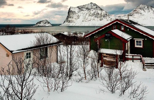 Vestvagøy House | 5 person holiday home in LEKNES