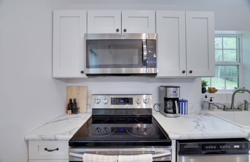 Tafton House | 5 Rooms 3 Bath-Lake Wallenpaupack Retreat Space Avail for Boat or PWC w/Trailer!