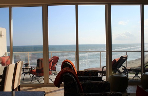 Galveston Condo | 5 star beachfront Family Friendly Penthouse!