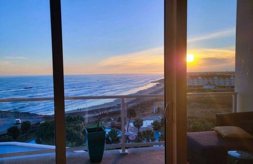Galveston Condo | 5 star beachfront Family Friendly Penthouse!