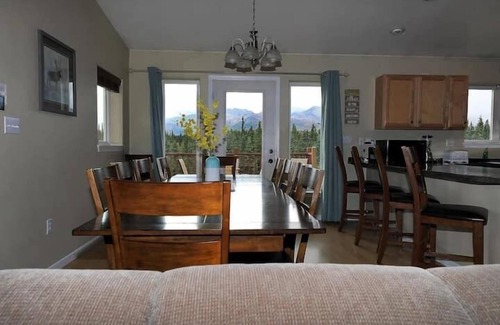 Healy House | 5 Star Denali Park Spacious Family Home