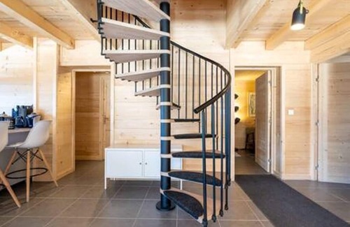 Notre-Dame-de-Bellecombe Ski Chalet | 5-star chalet with sauna and balneotherapy