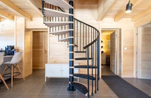 Notre-Dame-de-Bellecombe Ski Chalet | 5-star chalet with sauna and balneotherapy