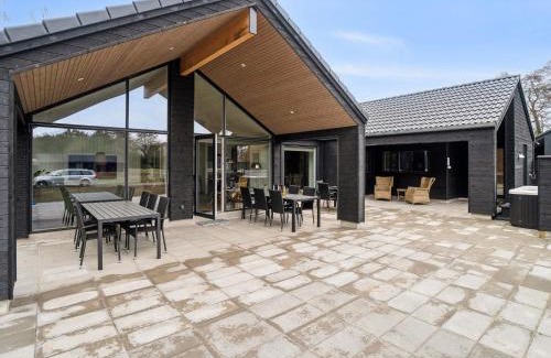 Sømarken House | 5 star holiday home in Aakirkeby