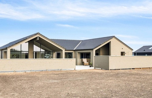 Hasmark Strand House | 5 star holiday home in Otterup