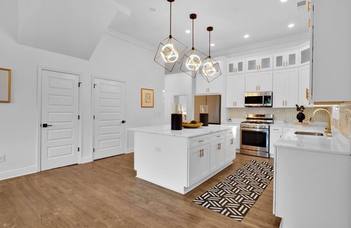 College Park House | 5 Star Large House Hot Tub Fire Pit Near Airport, Stadium & Downtown