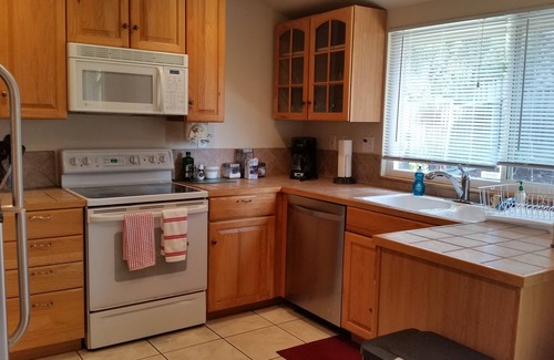 Cameron Hills House | 5-Star Rated 3Bed/2Bath, Prime San Francisco Bay Area Location