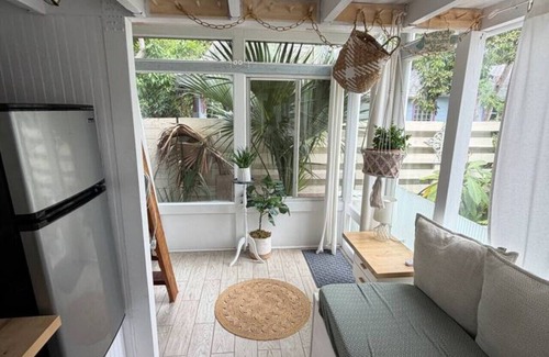 Bungalow Hill House | 5 star rated guest house heated pool