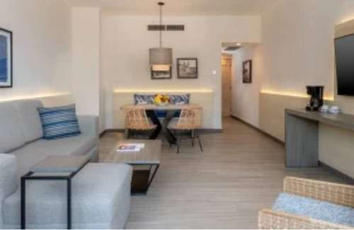 Zona Dorada Resort | 5 Star Resorts in Mazatlan at Pueblo Bonito Golden Zone or Emerald Bay.
