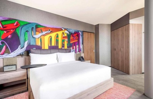 Hipodromo Hotel | 5-Star Retreat with Spa & Wellness - Explore Monumento a los Niños & City Charms