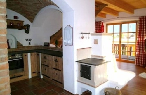 Luft Condo | 5 Sterne Ferienwohnung "franz" mit Traumhafter Aussicht & Pool von Apr-nov