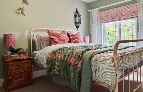 Pontsticill House | 5 - Taf Fechan Cottage Cosy Hideaway for Winter Breaks with Families and pets