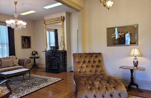 Springfield House | #5 - The C.S. Lewis Room