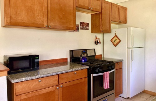 Mendocino Cottage | 50+ acre Nature Preserve with Ponds & Meadows: Azul Cottage Retreat
